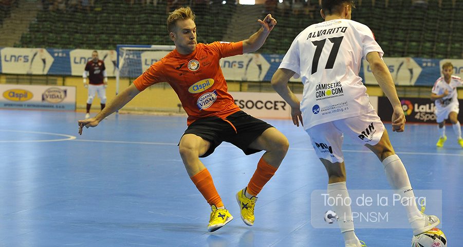 Fotogalería del partido Naturpellet Segovia Vs Aspil Vidal Ribera Navarra FS (0-7)