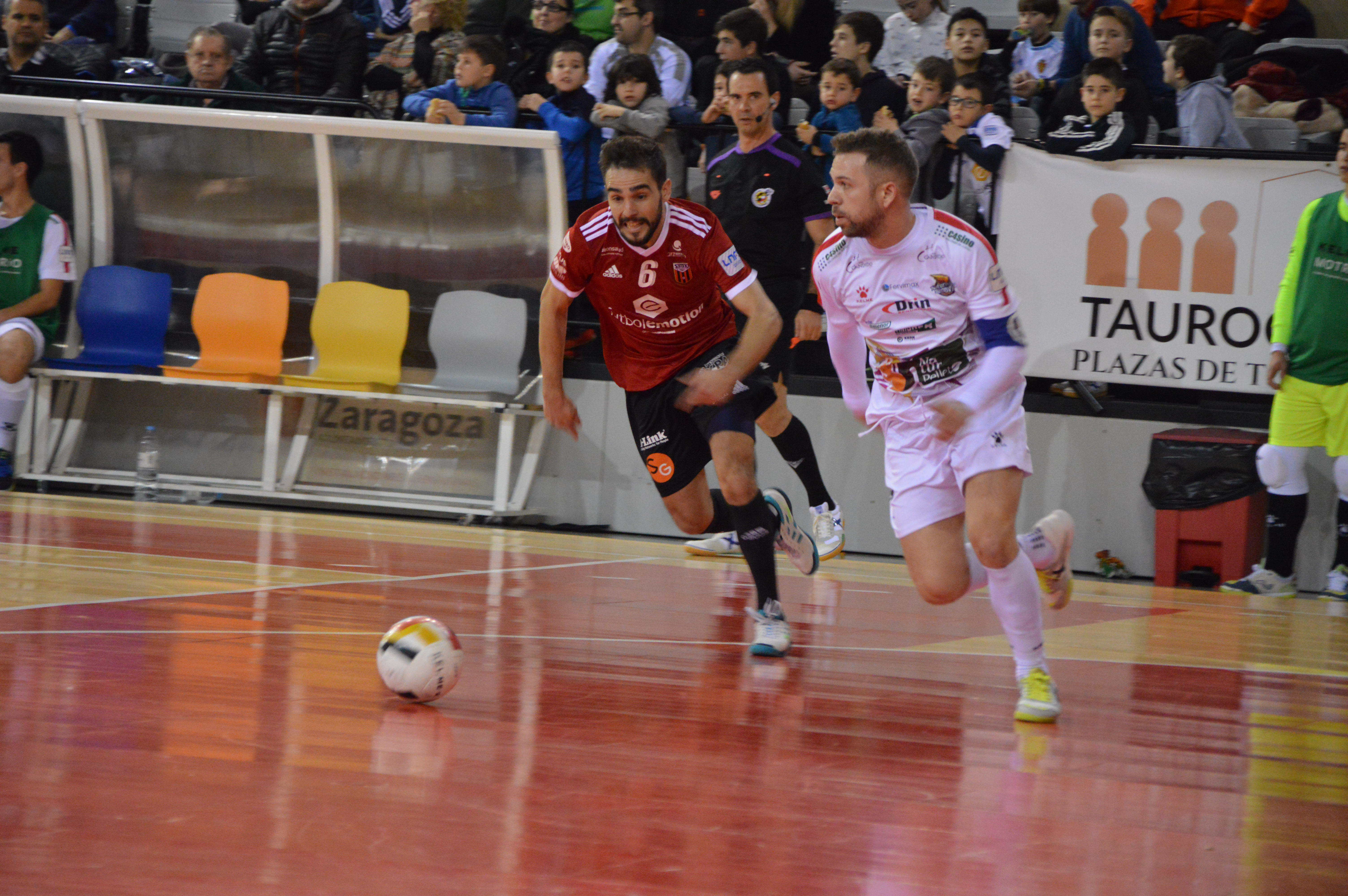 El Naturpellet Segovia aprovecha los regalos del Fútbol Emotion (2-6)