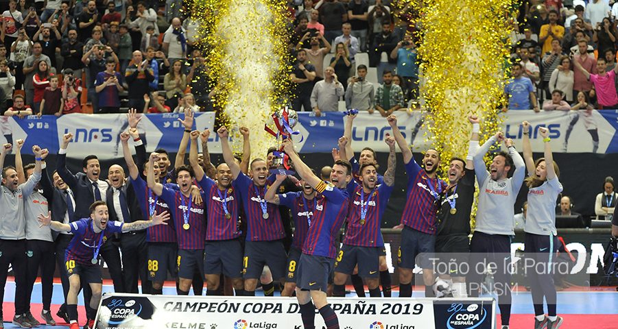 Fotogalería de la entrega de medallas de la Final de Copa de España de futsal