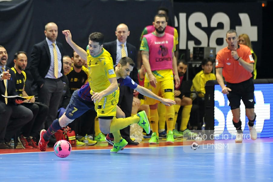 Firme candidatura azulgrana (3-0)