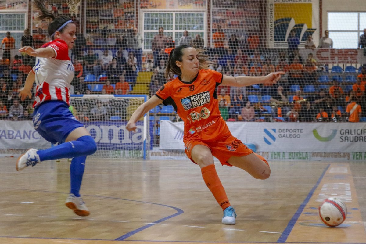 Marta Balbuena y Anita Luján hacen líder al Futsi