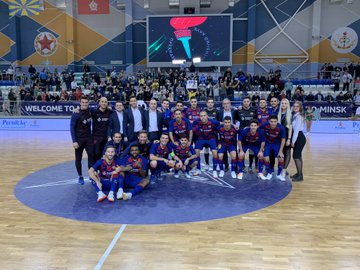 El Barça golea para despedir la Elite Round