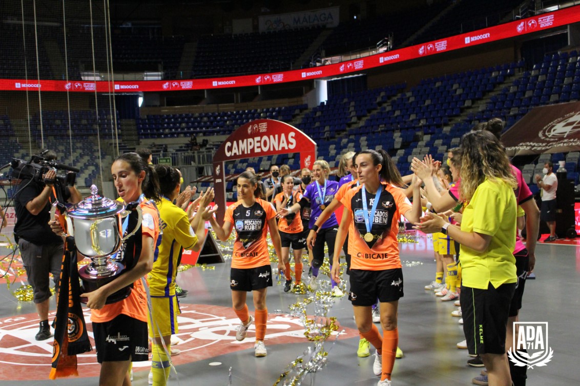 Burela es el campeón de liga. Enhorabuena, Burela. Gracias, AD Alcorcón FSF.