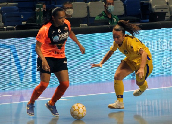 Comienza la primera femenina con revancha