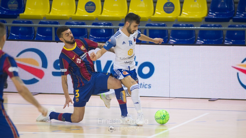Fútbol Emotion Zaragoza hace mella en la herida del Barça (2-2)