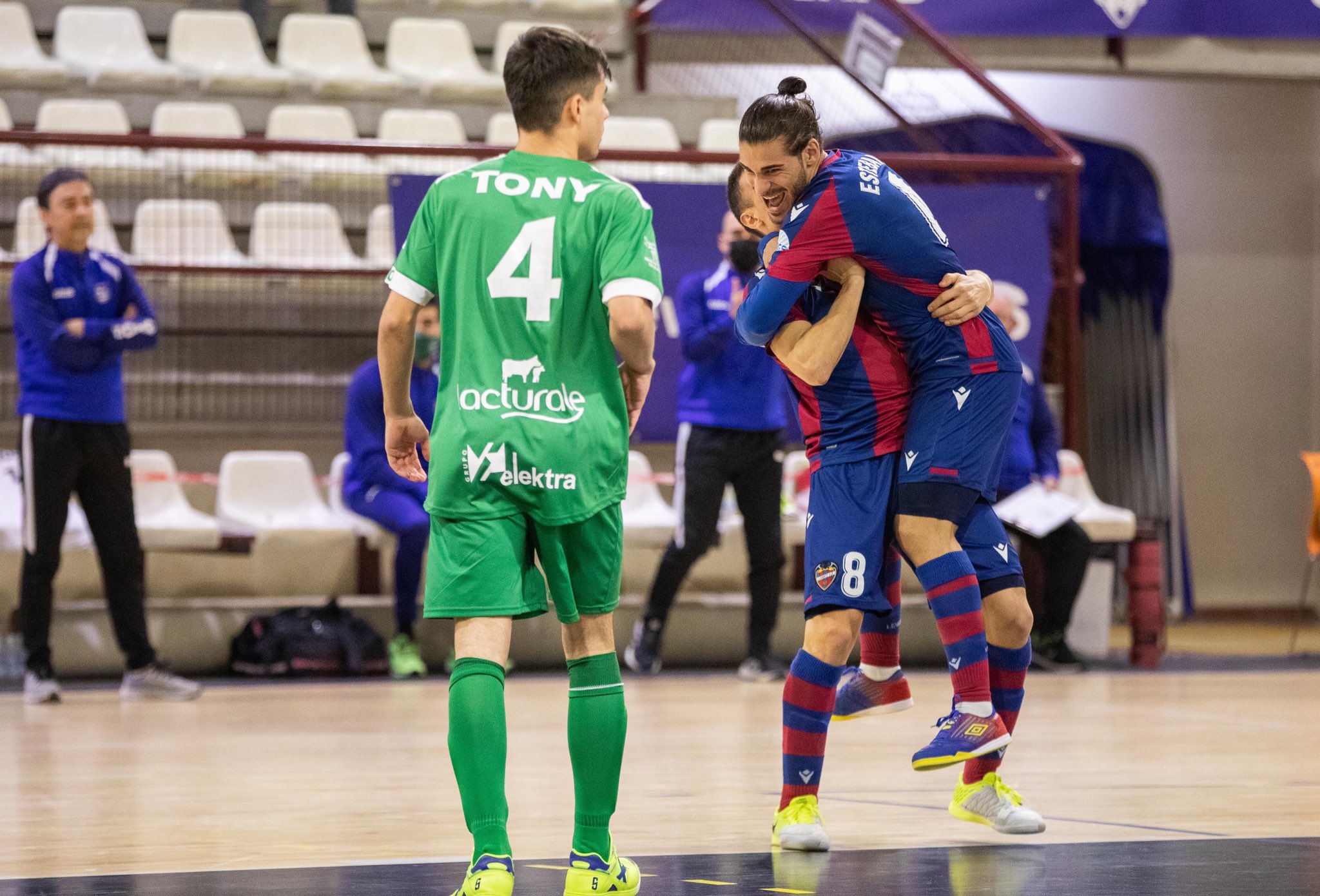El Levante pasa de ronda tras ganar en la tanda de penaltis