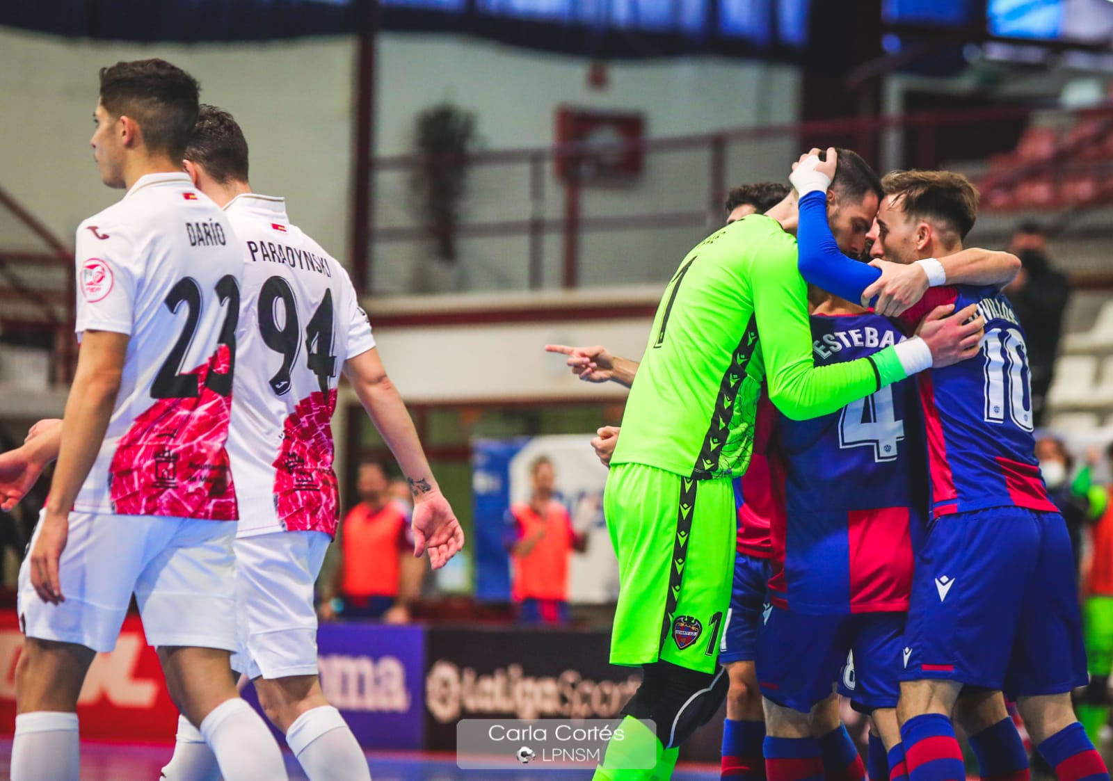 El Levante UD FS tira de oficio ante ElPozo para seguir líder (4-2)
