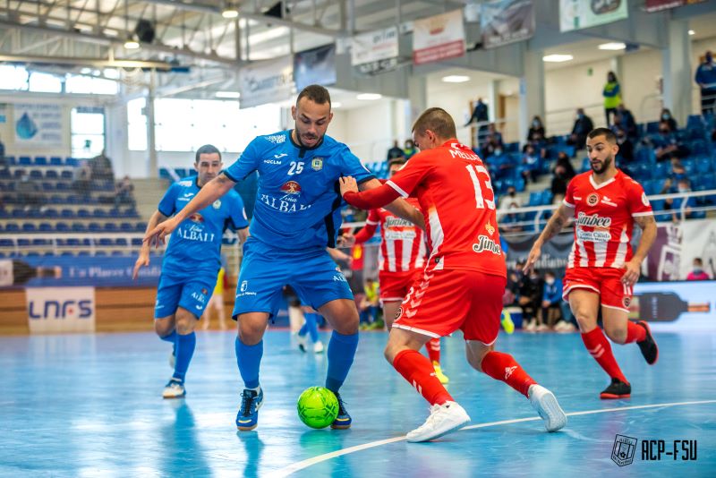 Valdepeñas tira de oficio para llevarse el triunfo (4-2)