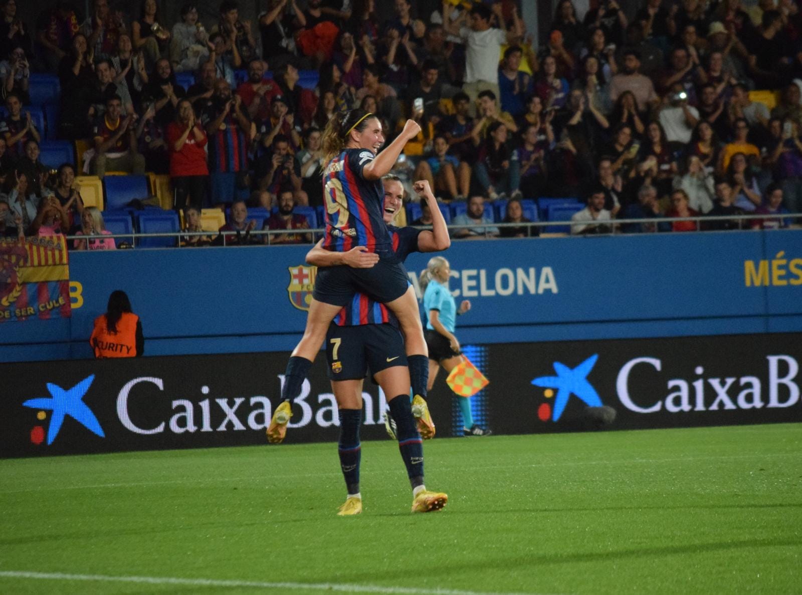 Goleada del Barcelona en el estreno en Champions | Andrea Rot