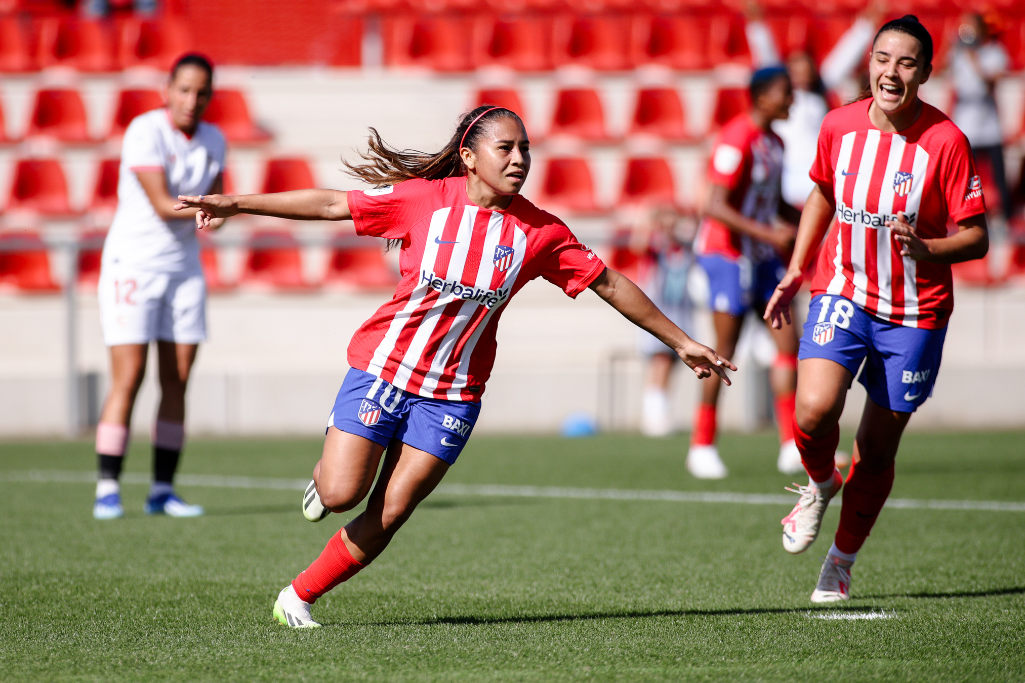 Leicy santos, autora de un doblete en la victoria ante el Sevilla | @AtletiFemenino