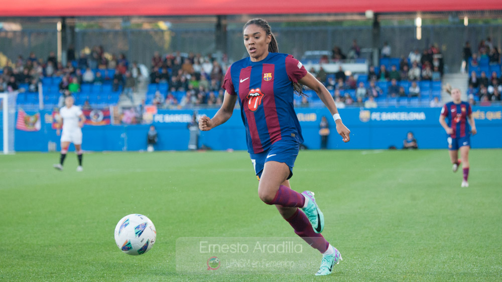 Salma Paralluelo, póker de goles en 40 minutos | Ernesto Aradilla