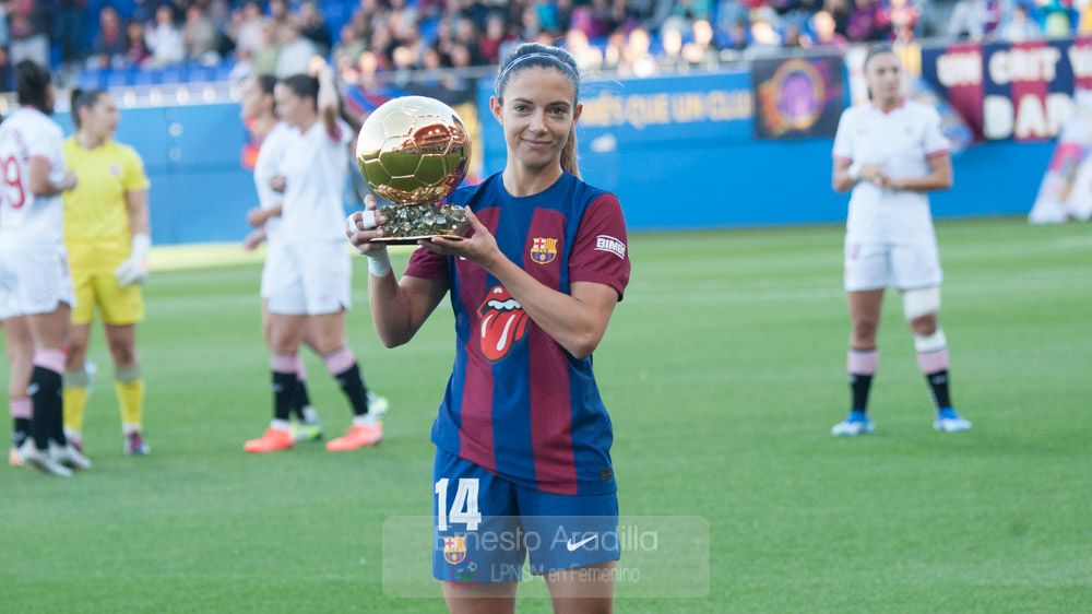 Aitana Bonmatí ofreció el Balón de Oro a la afición | Ernesto Aradilla