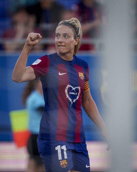 Alexia celebrando su gol desde los once metros | @FCBFemeni