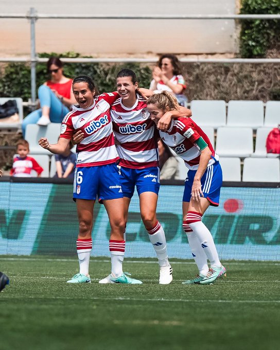 Victoria del Granada que le saca del descenso | @GranadaCF_Fem