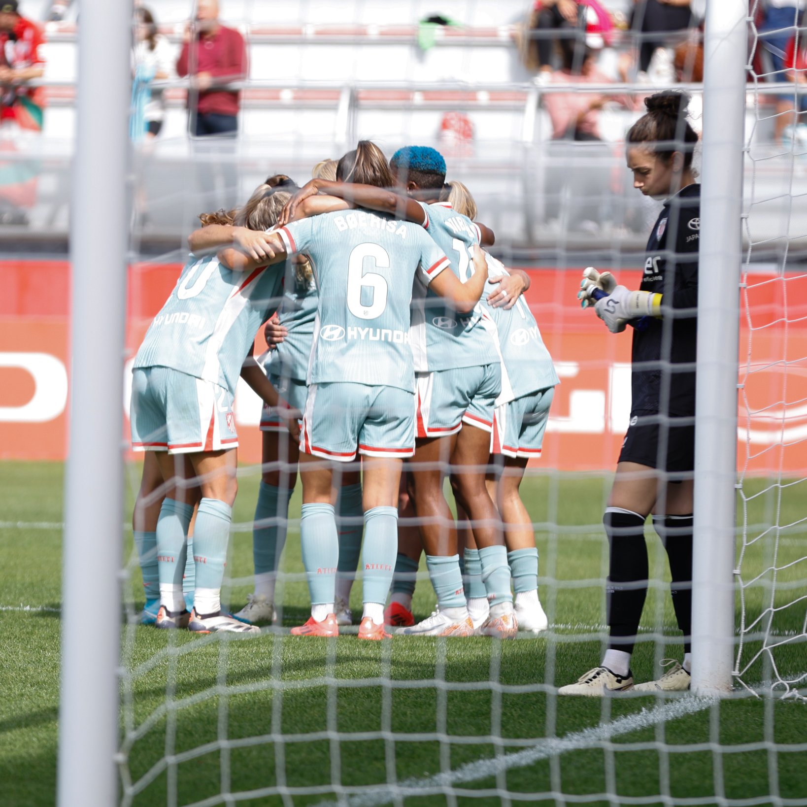 Dos goles en propia puerta de Maddi dieron la victoria al Atleti en Lezama | @AtletiFemenino