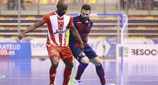 Dos victorias visitantes para cerrar la jornada