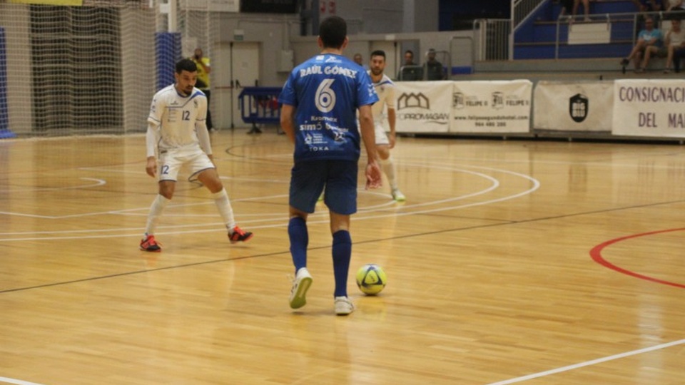 Raúl Gómez, a punto por gol