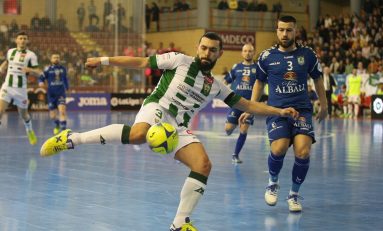 El Valdepeñas sobrevive y vence en Córdoba (2-3)