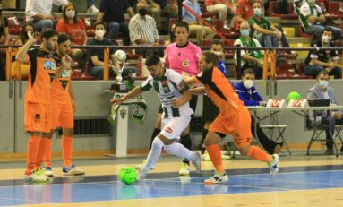 Burela remonta al Córdoba para dormir en lo alto
