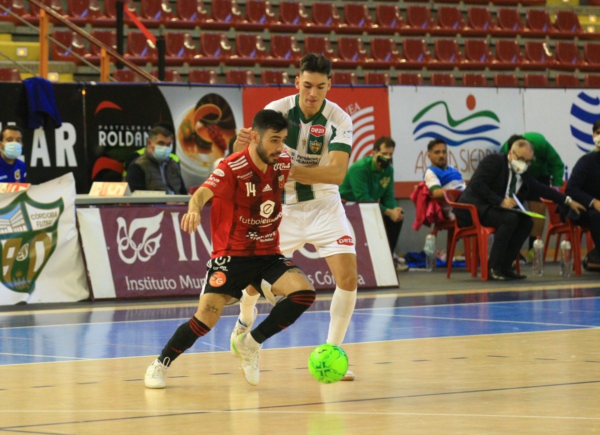Saura y Jesulito deciden para el Córdoba (2-0)