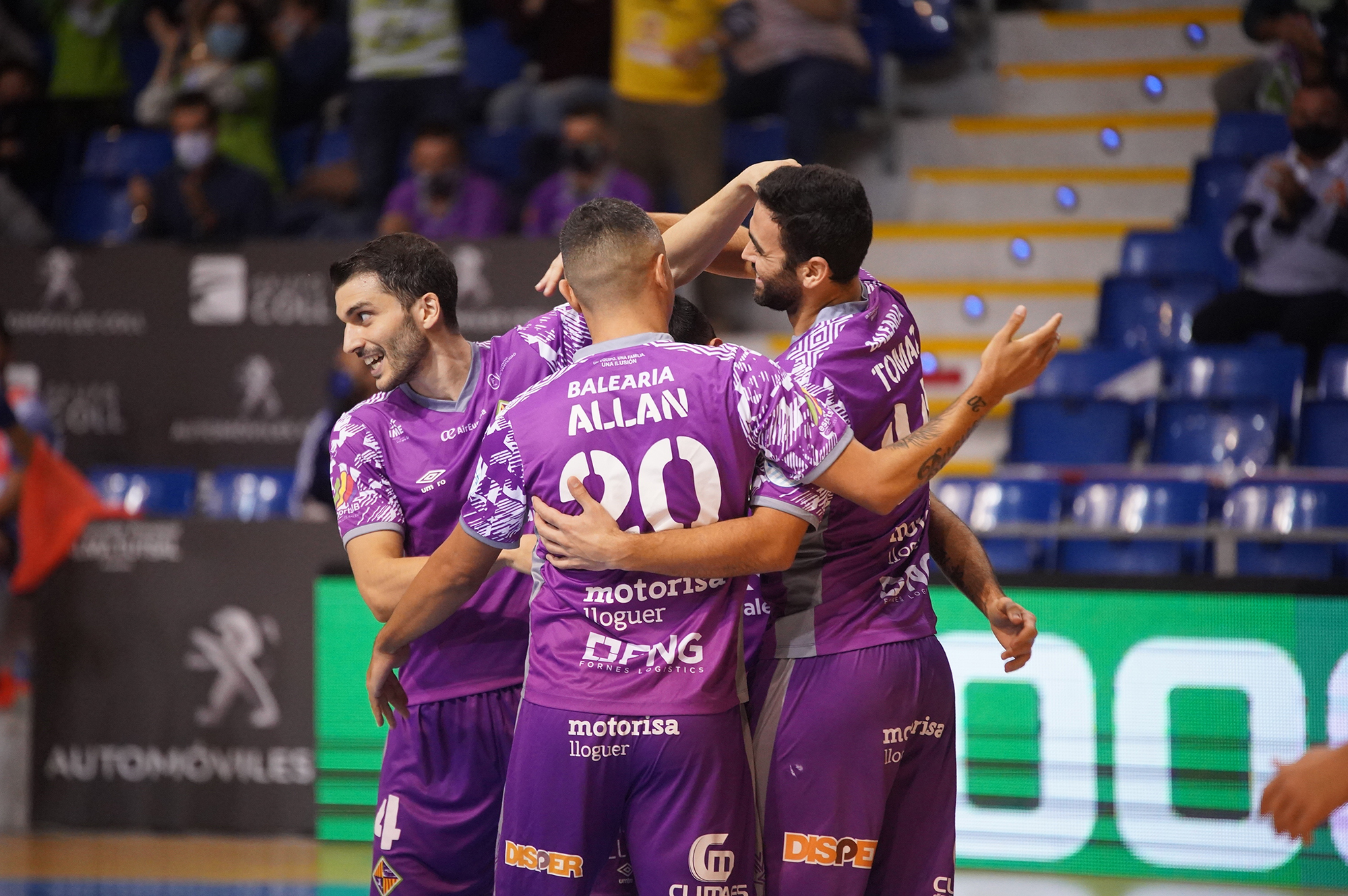 Palma golea a Zaragoza y se coloca líder provisional