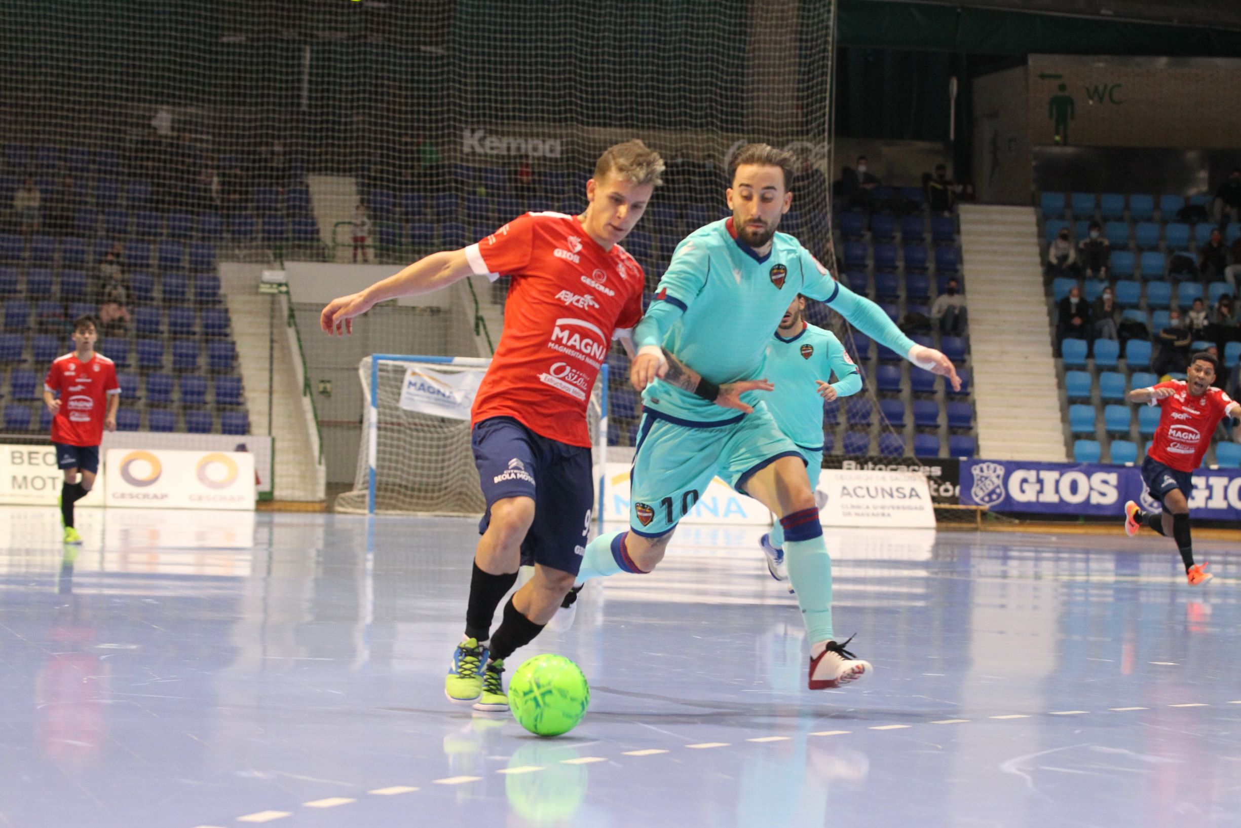 El Levante asalta por primera vez Anaitasuna