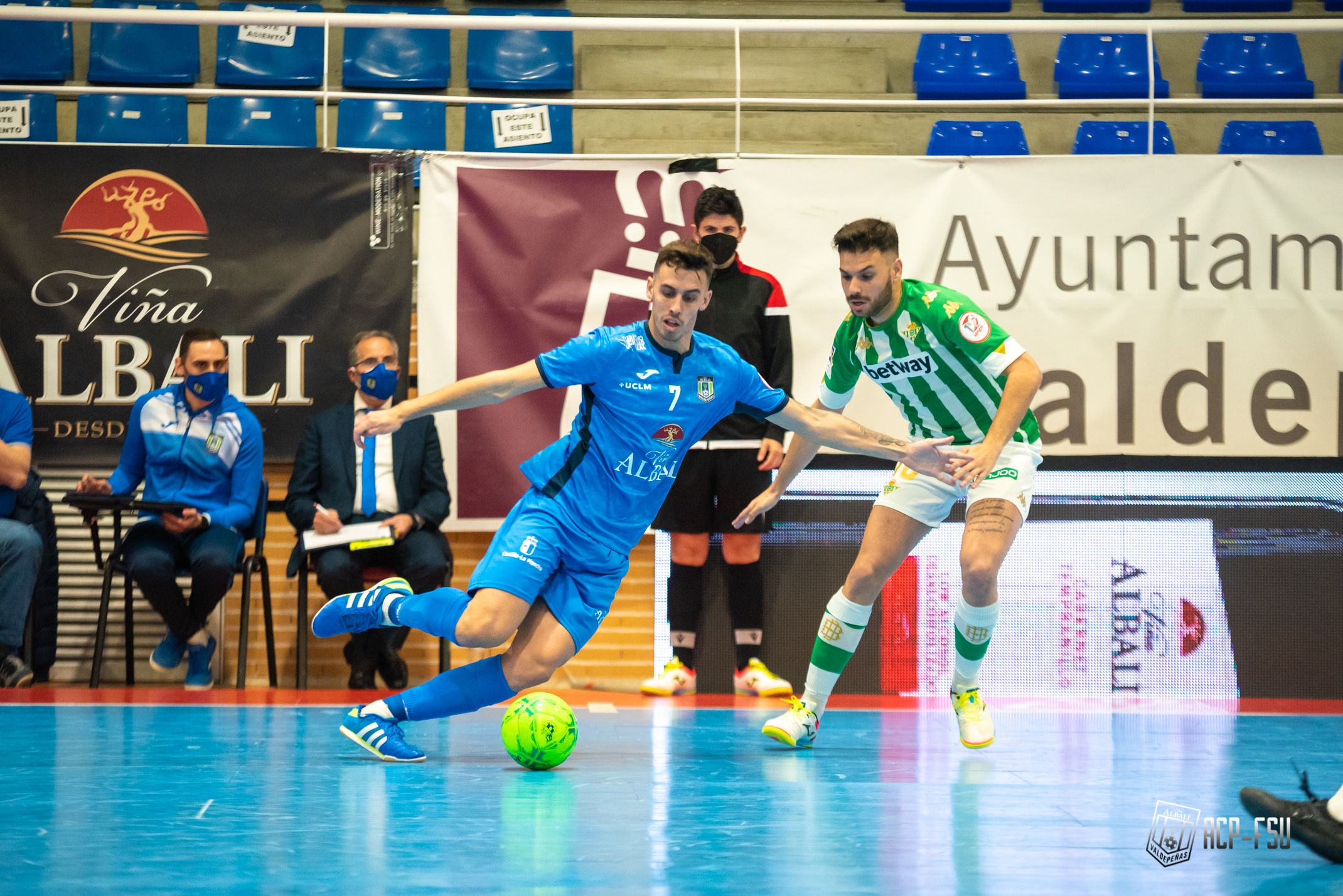 Viña Albali vuelve a la senda de la victoria