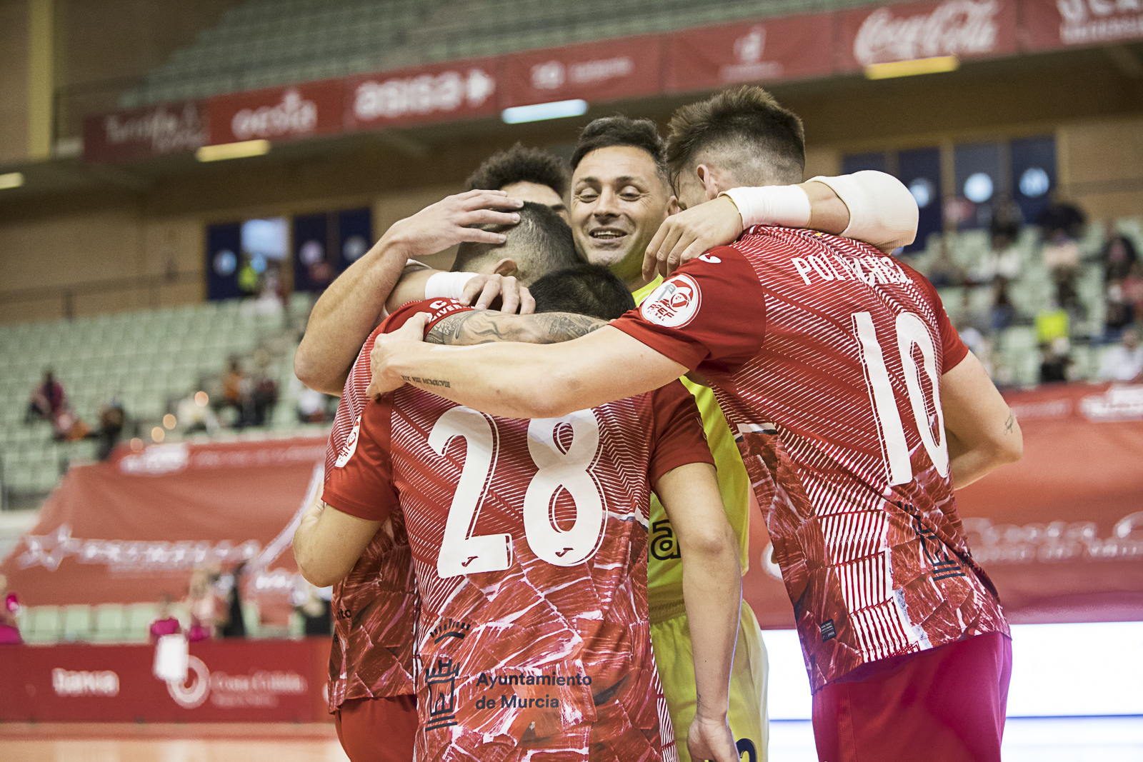 ElPozo Murcia escala, la UMA se complica (5-3)