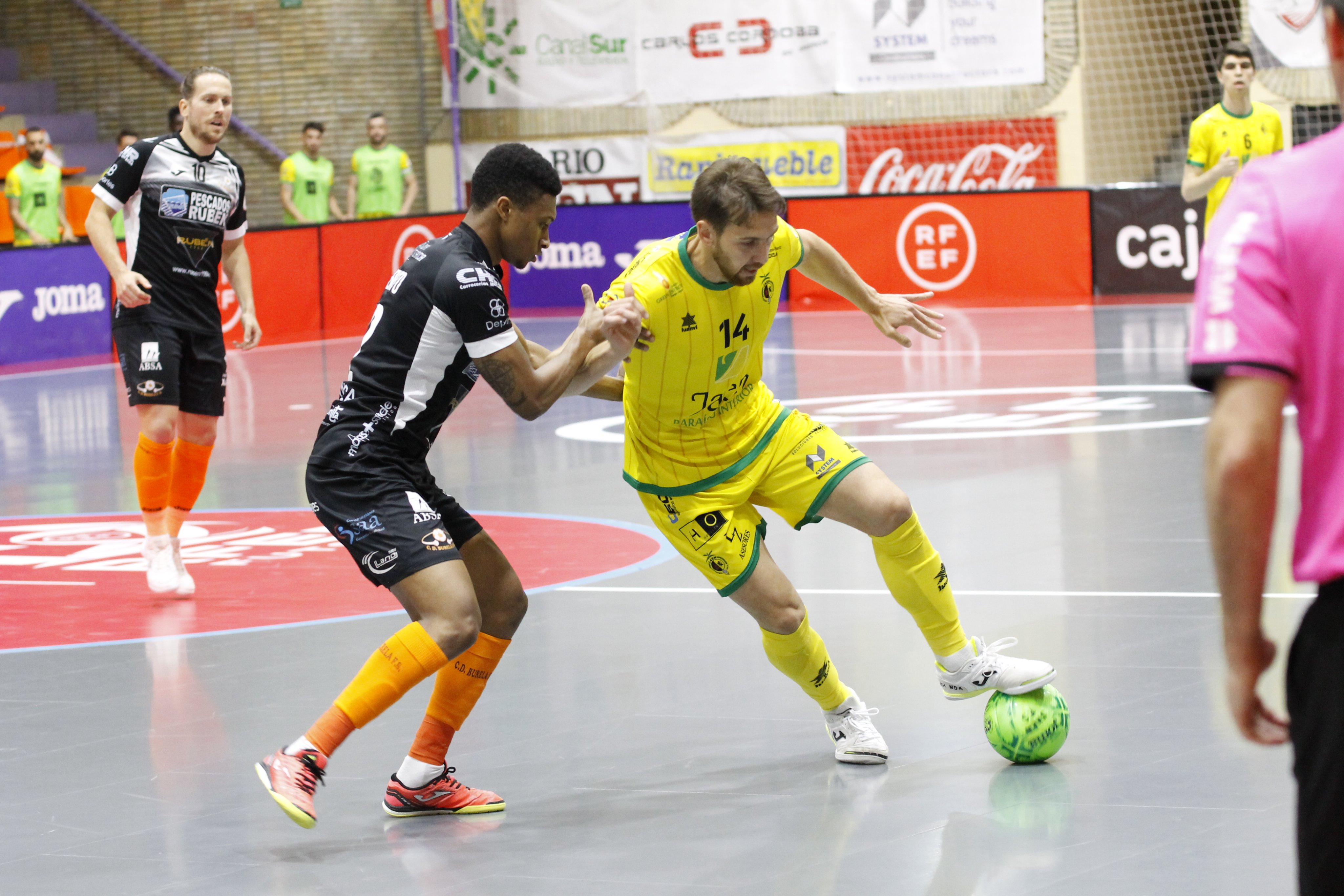 Jaén vence a Burela y coge impulso
